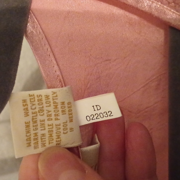 Vintage Victoria Secret gold label pink  button down gown. Satin Sz. Med - Picture 7 of 8